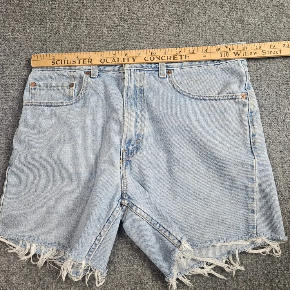 Levi's 505 Denim Shorts Mens W34 Light Wash Cutoff Raw Hem Vintage Casual Summer - Picture 6 of 8